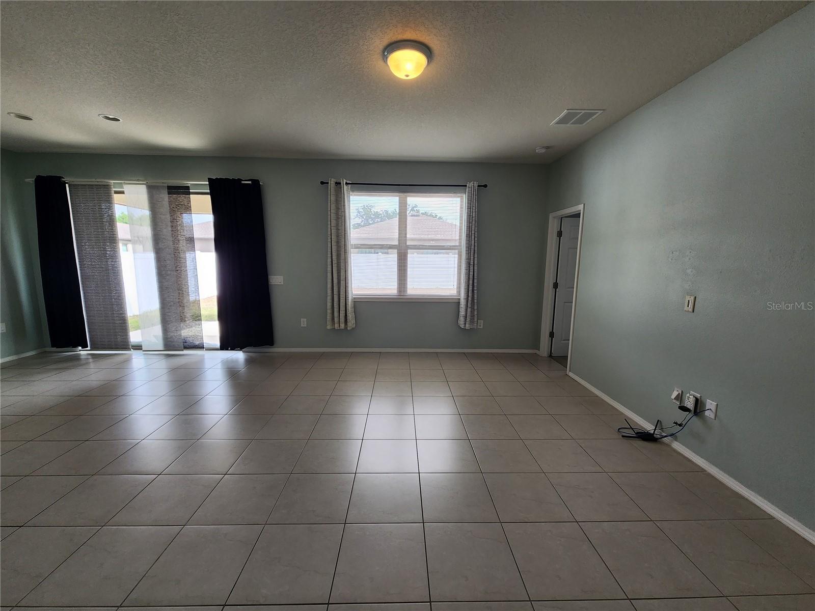 15734 Stone House Dr Property Photo 4