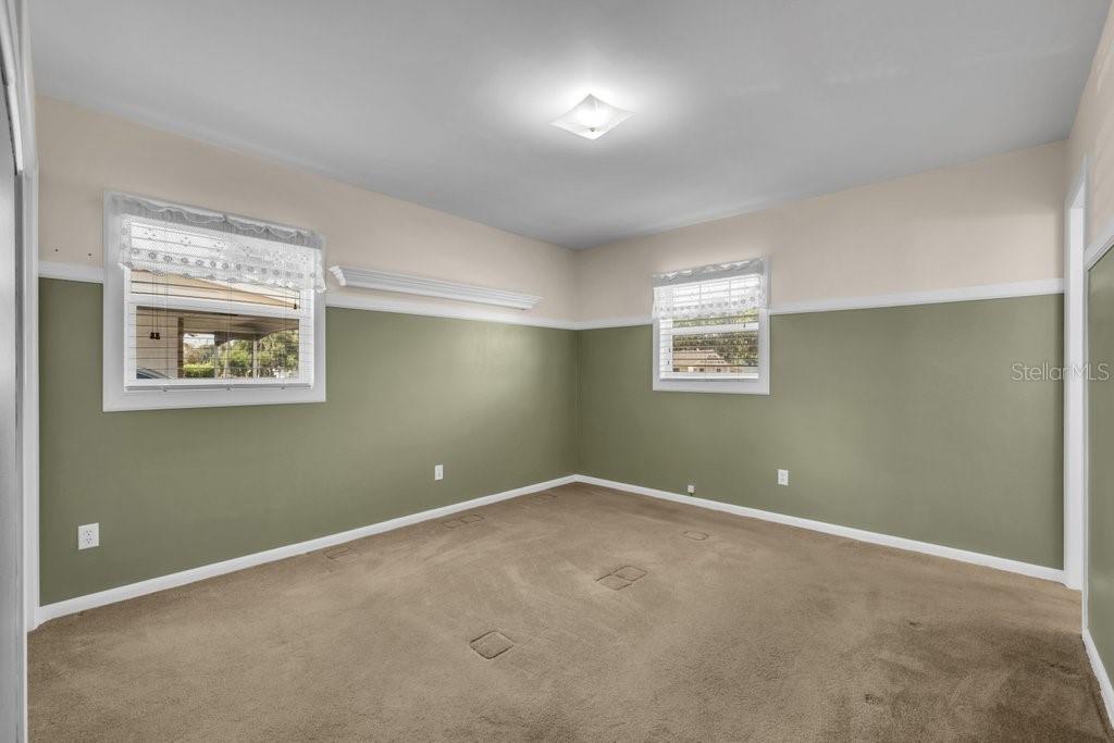 1105 N Parsons Ave Property Photo 15
