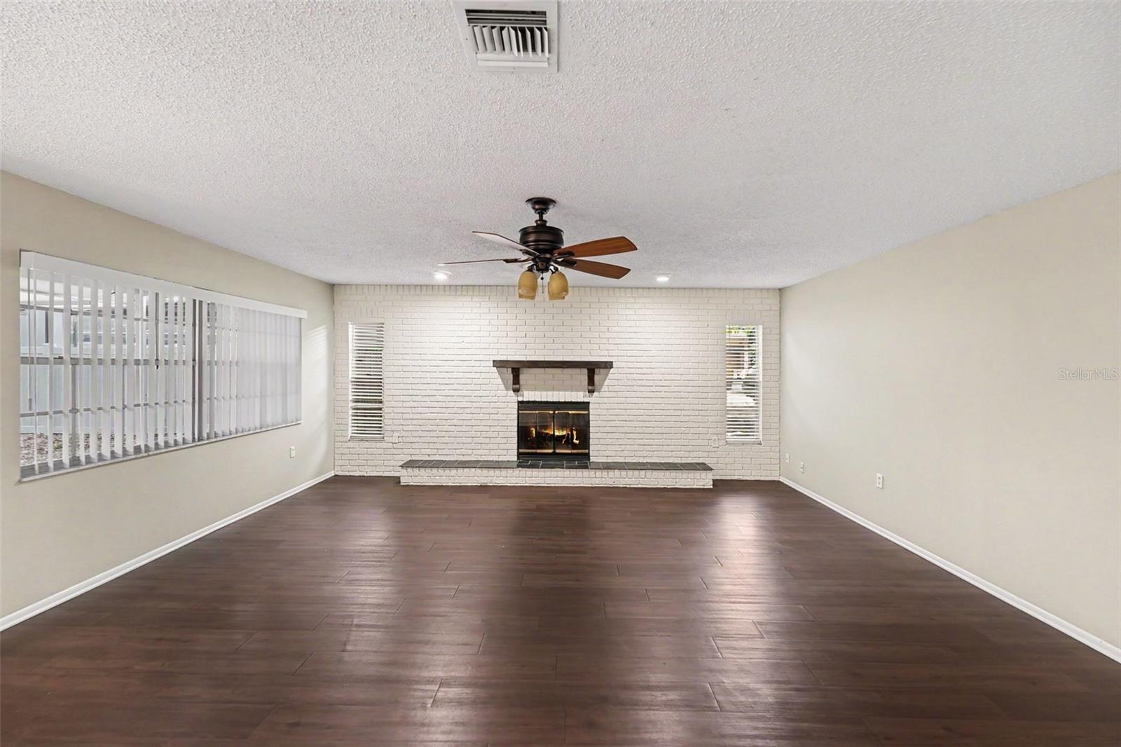 2431 Grove Ridge Dr Property Photo 6