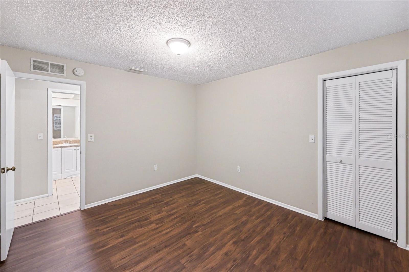 2431 Grove Ridge Dr Property Photo 23