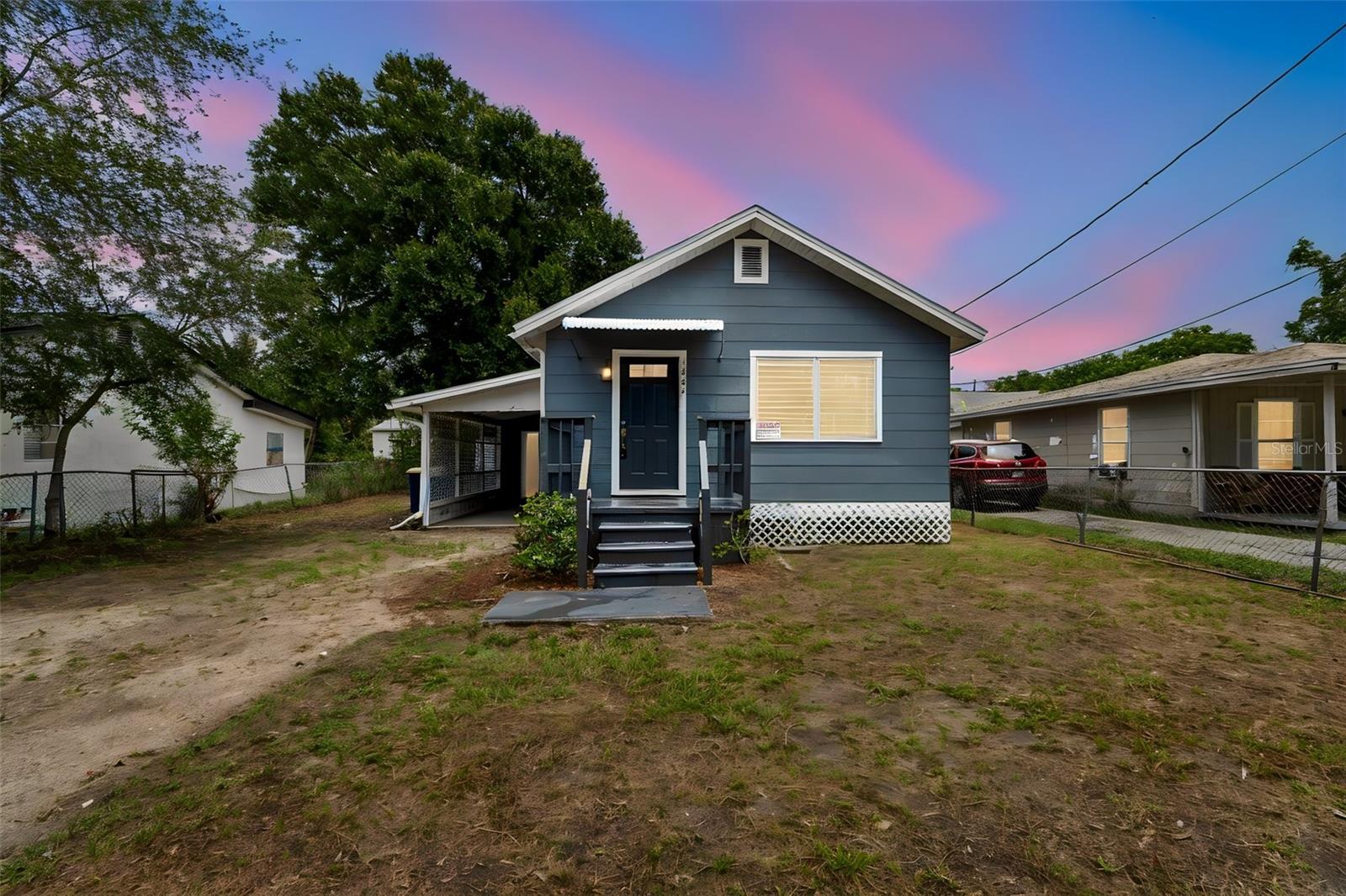 1363 Tioga Ave Property Photo 1