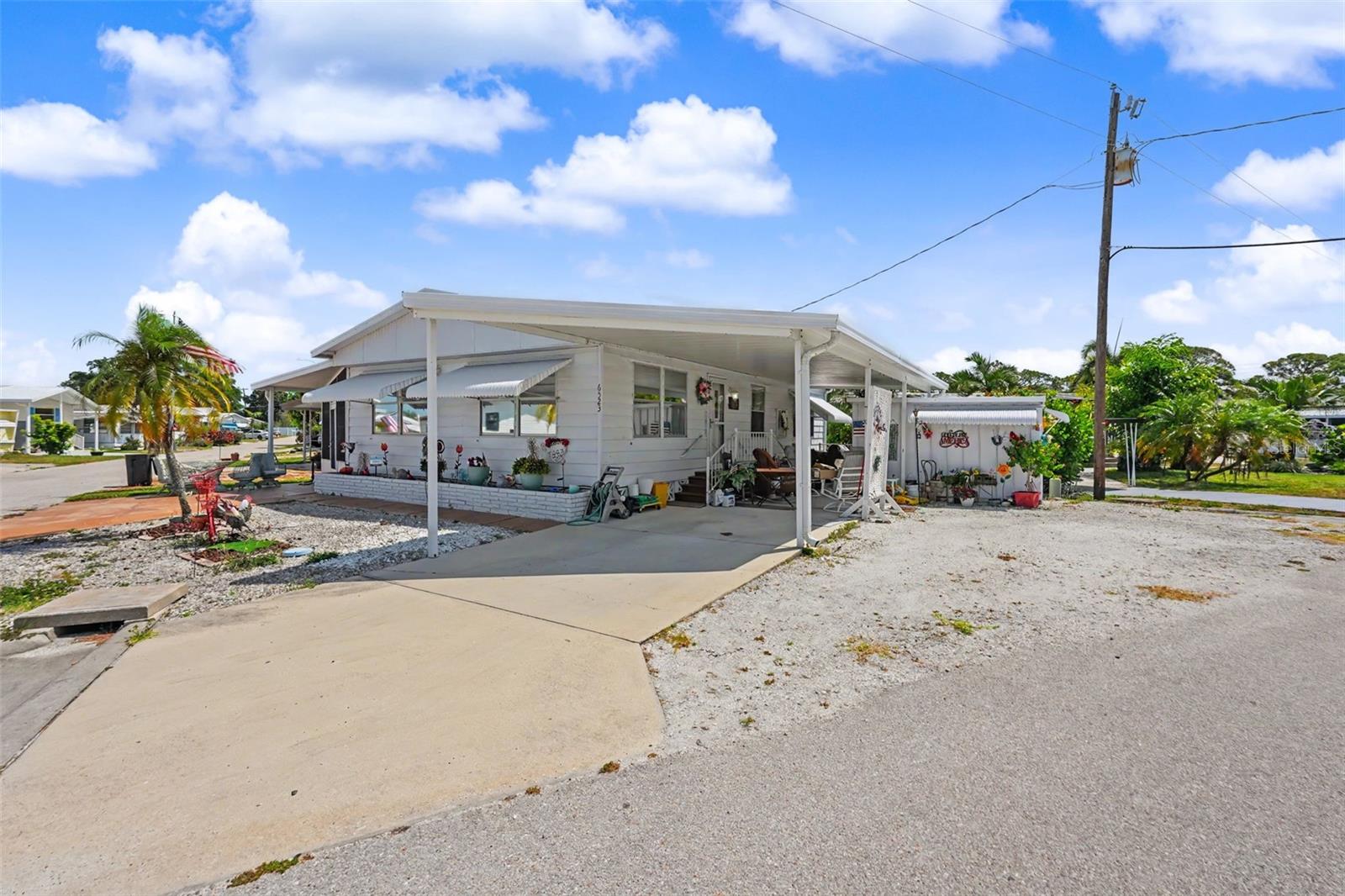 6523 KANSAS ST Property Photo 1