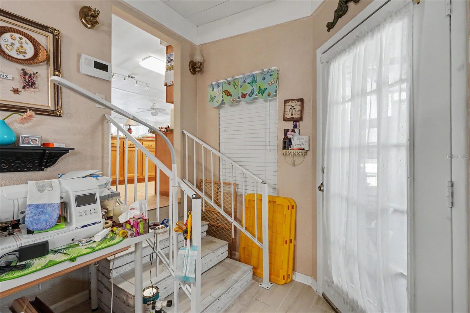 6523 Kansas St Property Photo 11