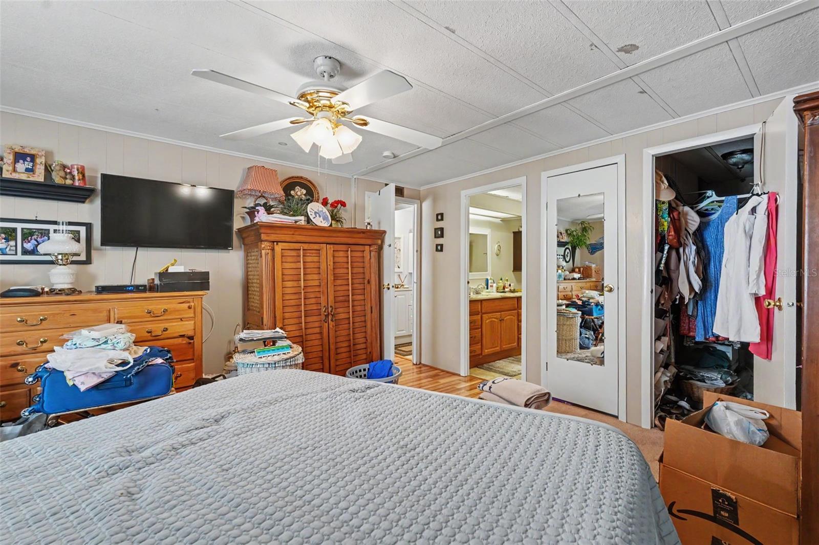 6523 Kansas St Property Photo 20