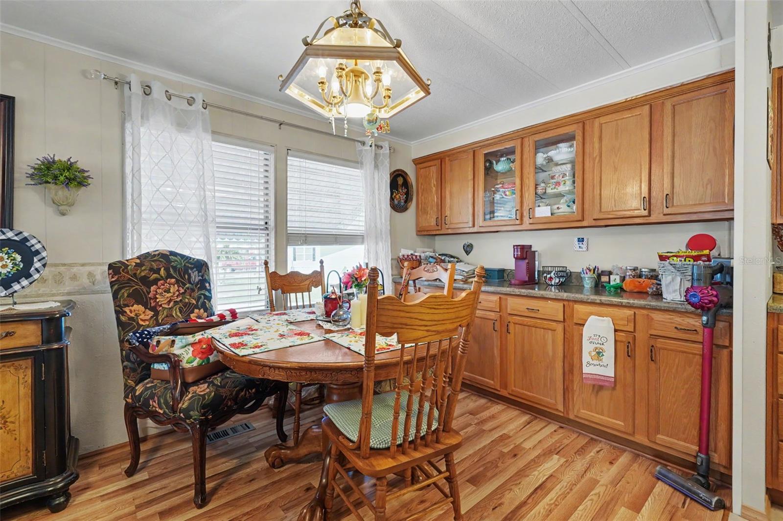 6523 Kansas St Property Photo 21
