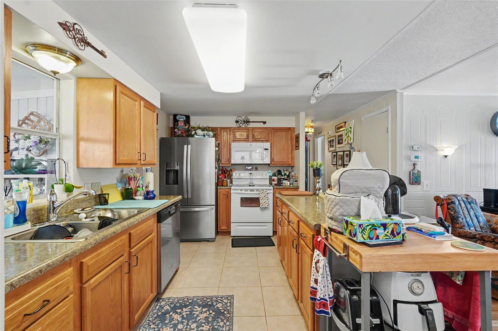 6523 Kansas St Property Photo 22