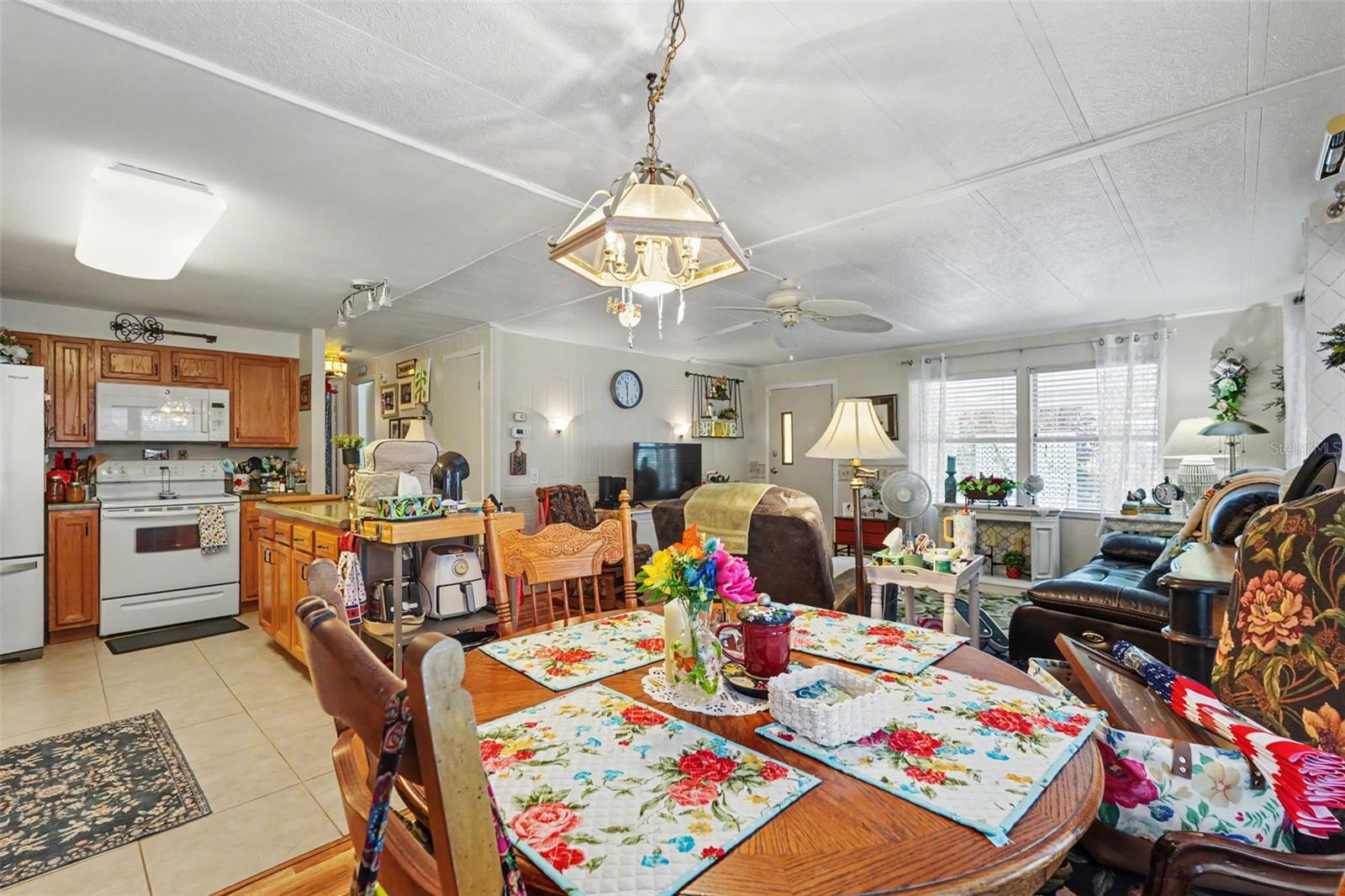 6523 Kansas St Property Photo 25