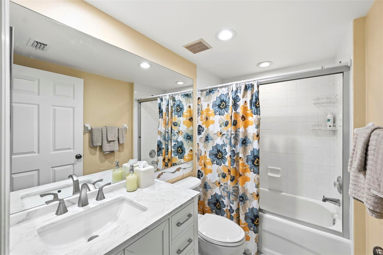 1200 Country Club Dr #2205 Property Photo 24