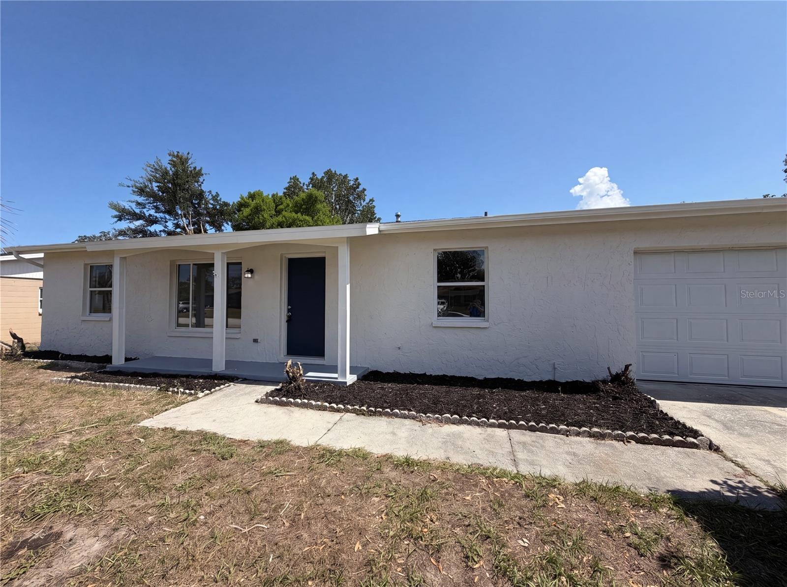 9281 BAY DR Property Photo 1