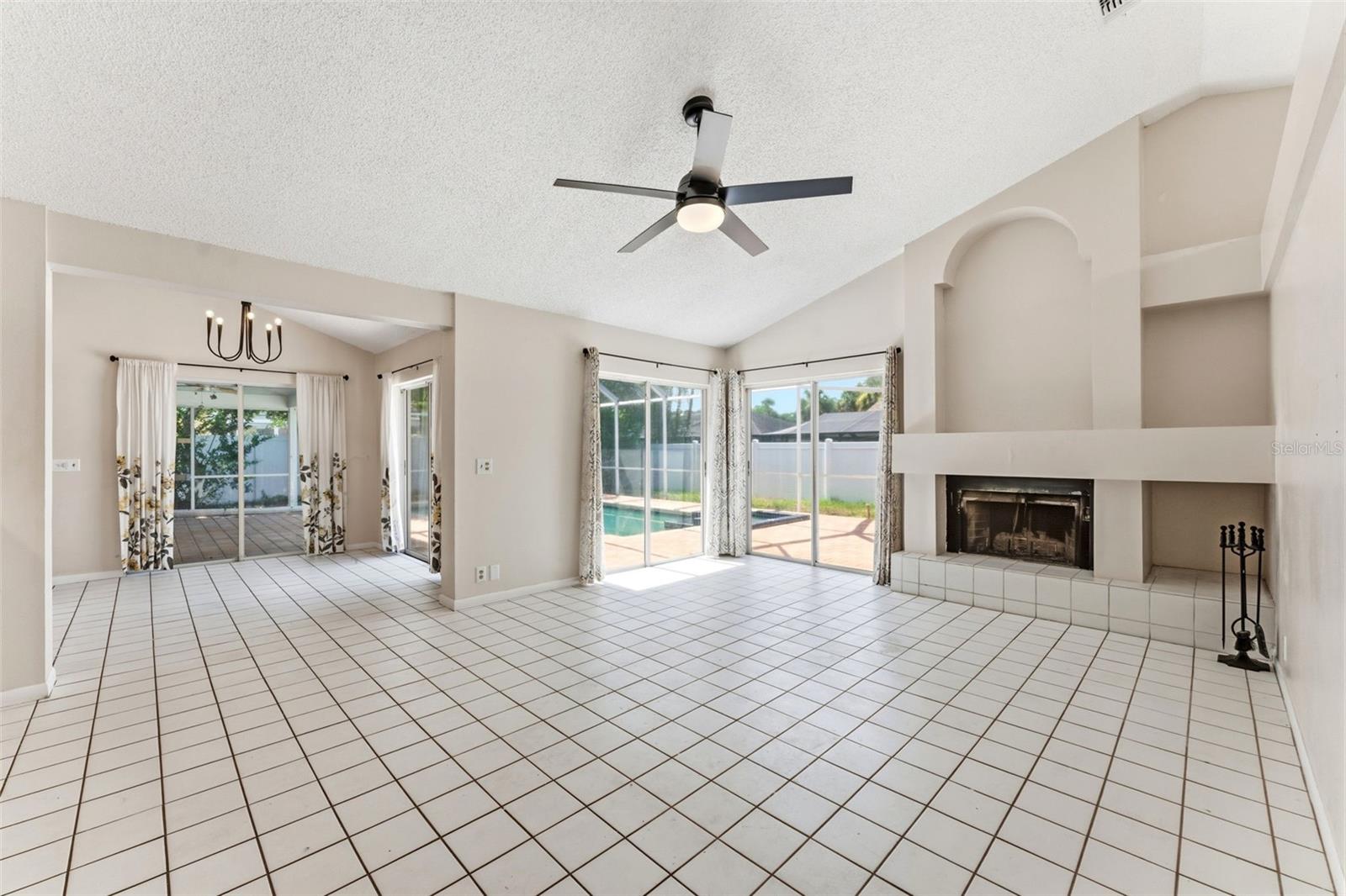 1763 Pebble Hill Ct Property Photo 8