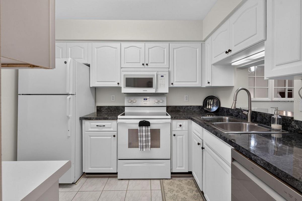 1701 Pinehurst Rd #23g Property Photo 11