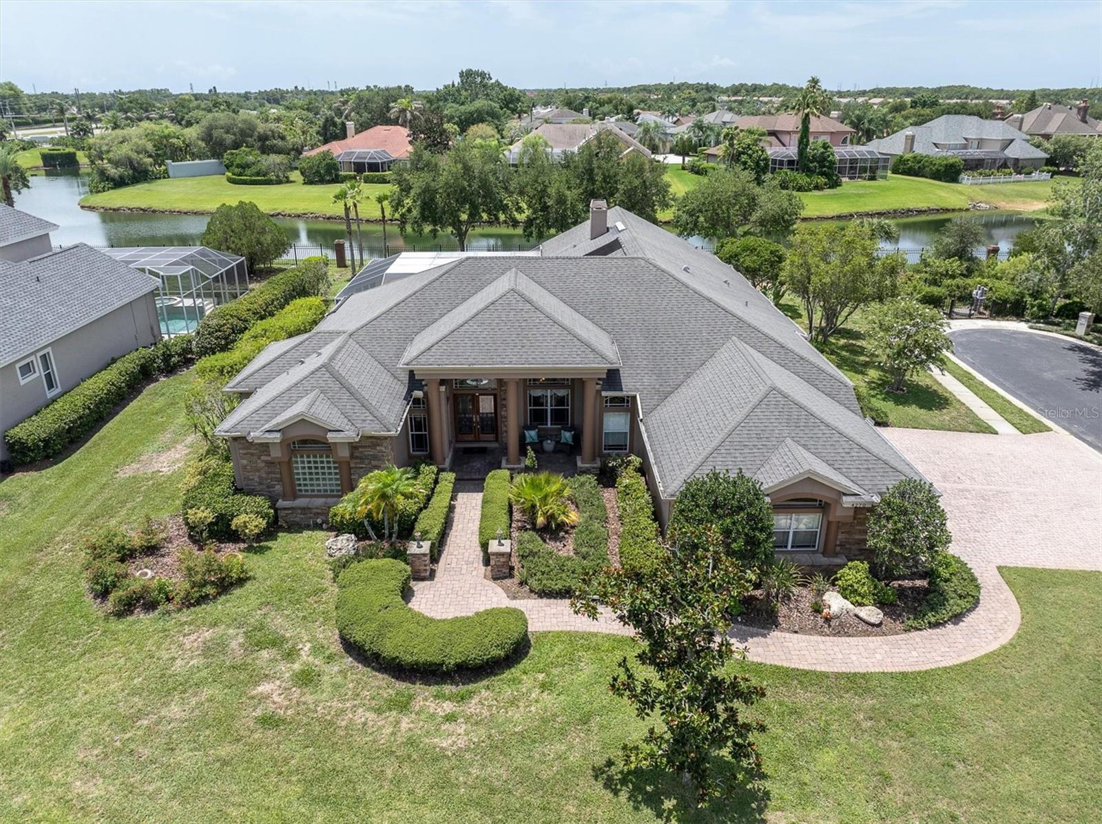 4270 Cove Dr Property Photo 1