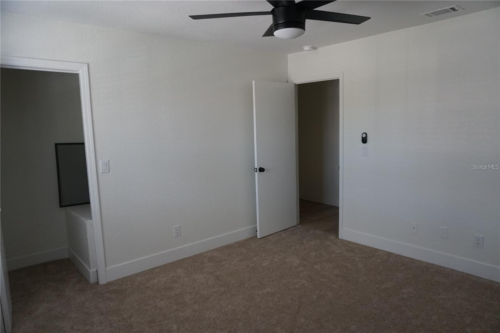 2404 Brigadoon Dr Property Photo 17