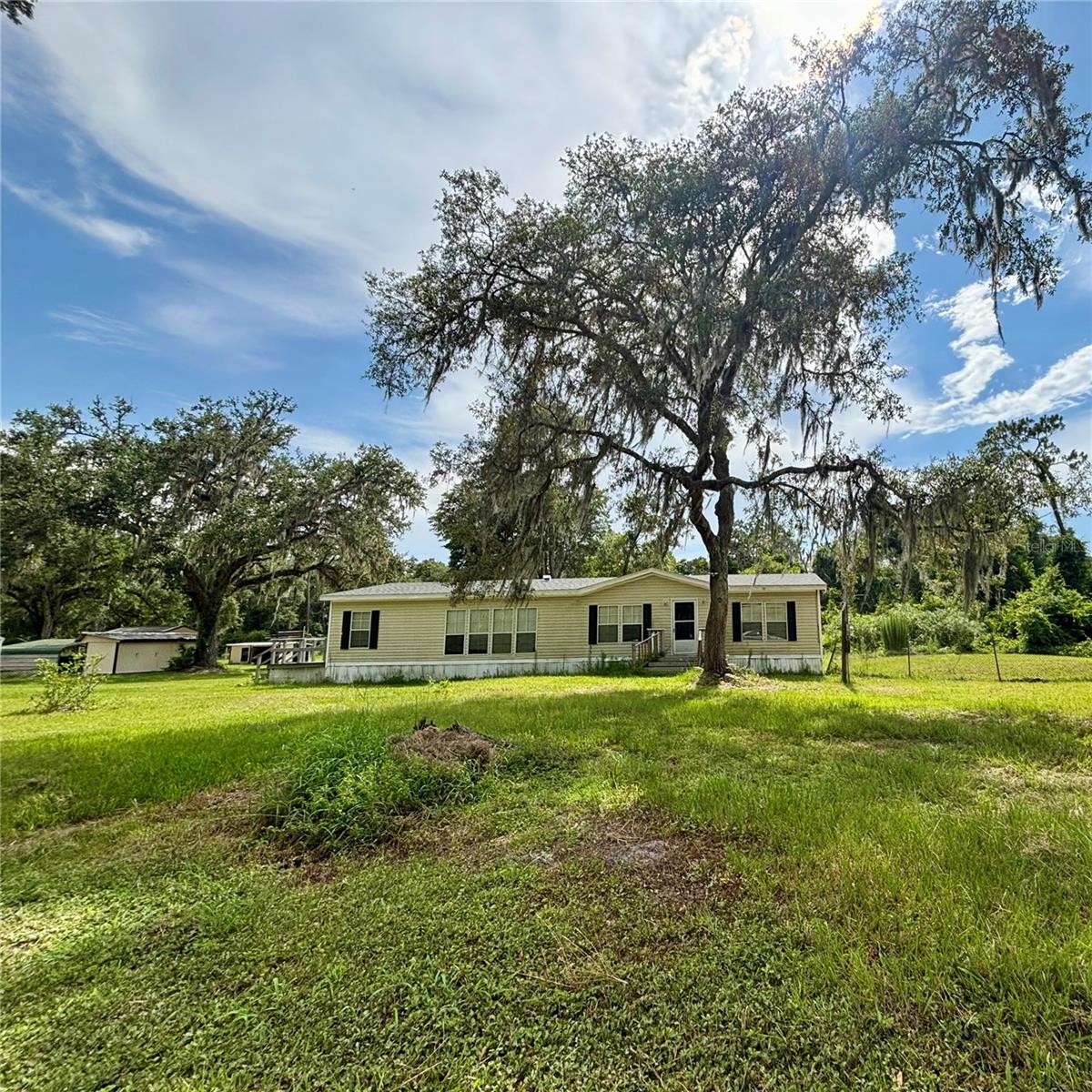 TB8525170 Property Photo 3