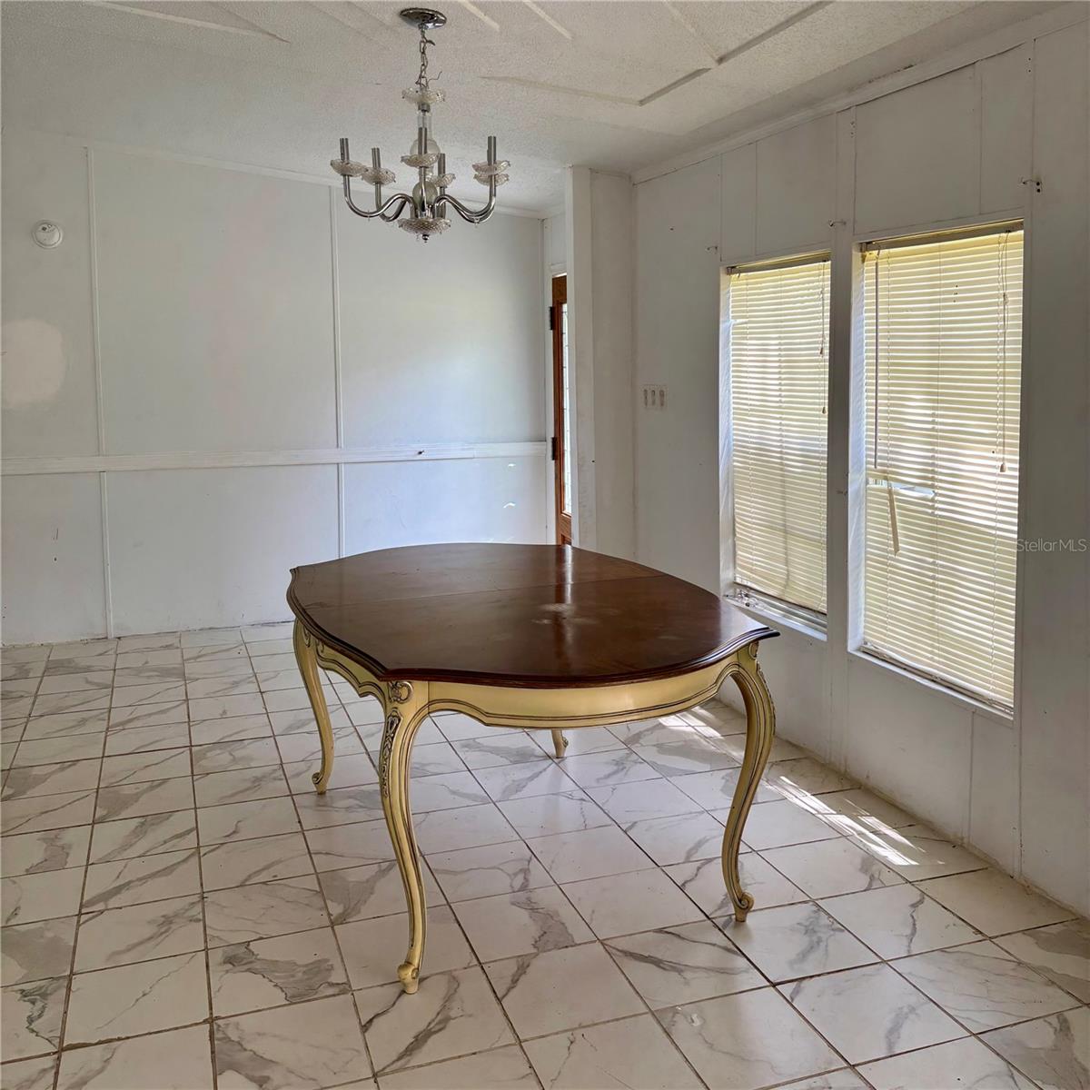 TB8525170 Property Photo 16
