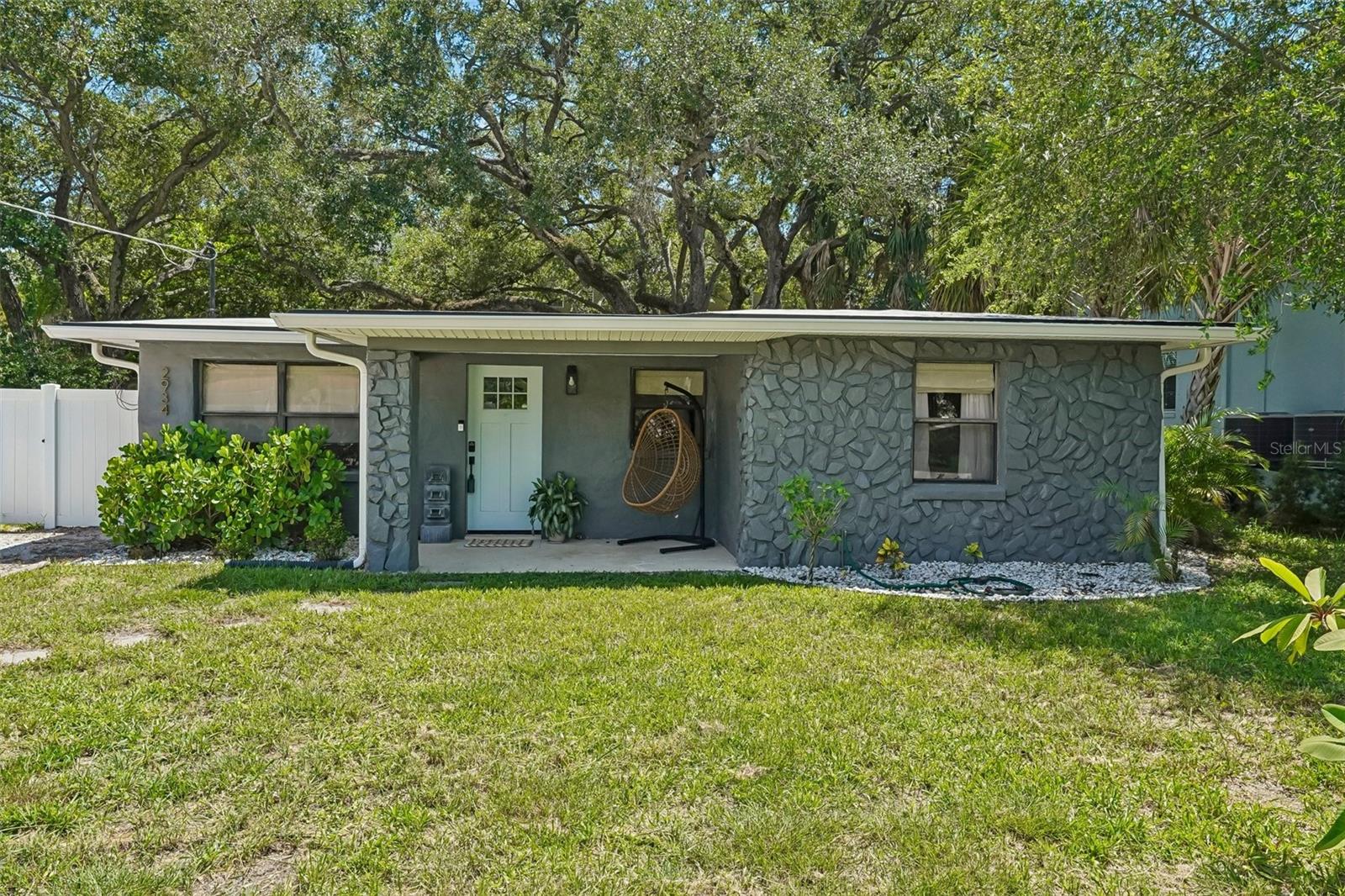 2934 W ELLIS DR