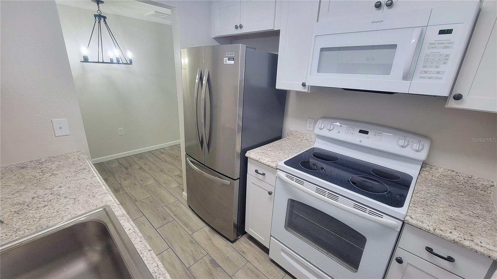 4913 Getner St Property Photo 8