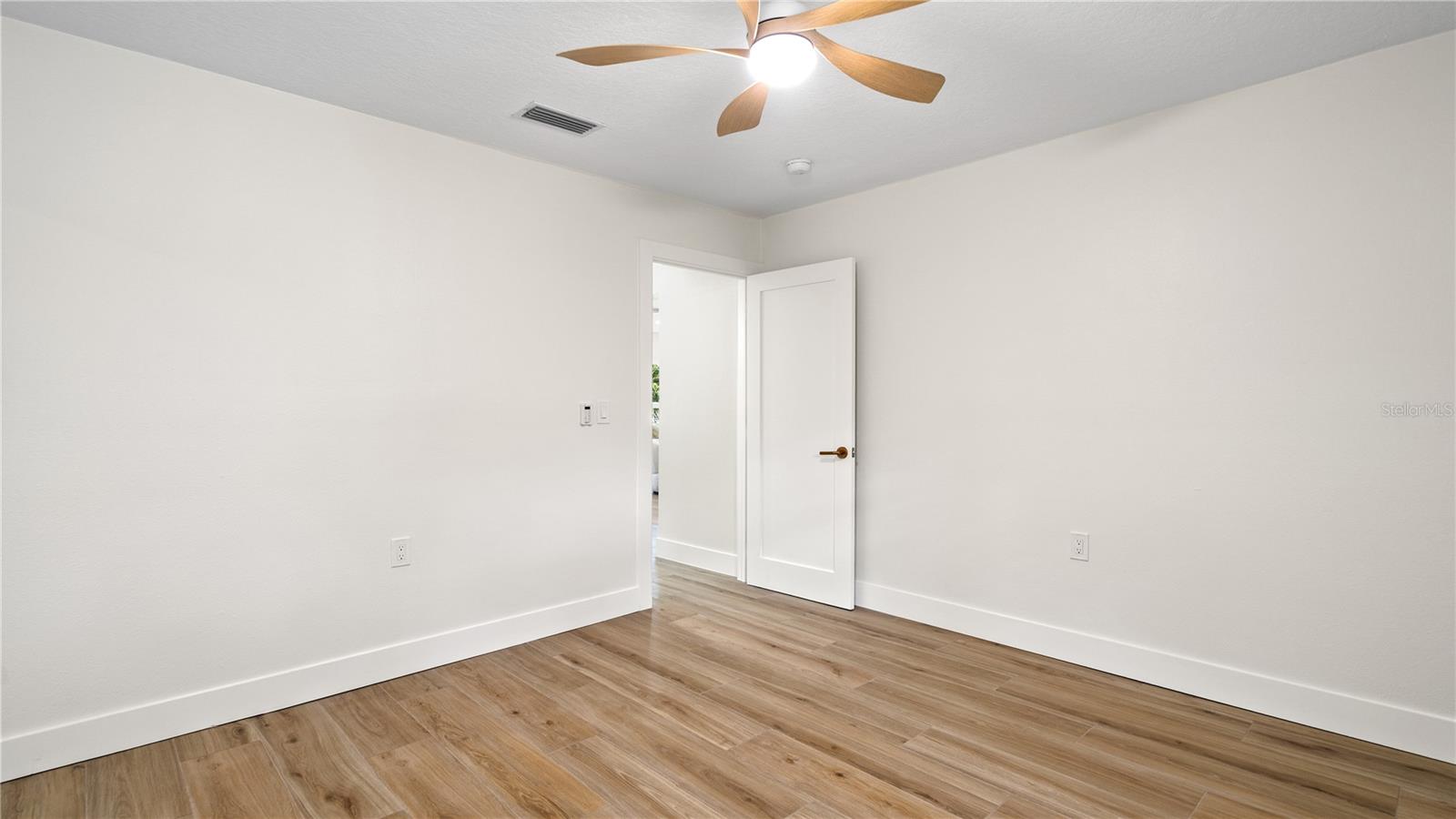 4623 W Browning Ave Property Photo 37