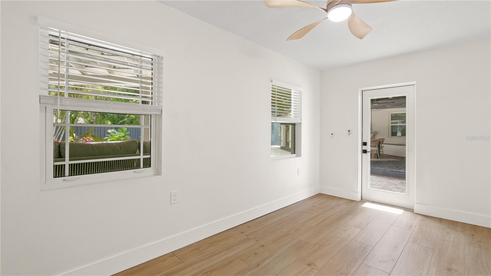 4623 W Browning Ave Property Photo 46