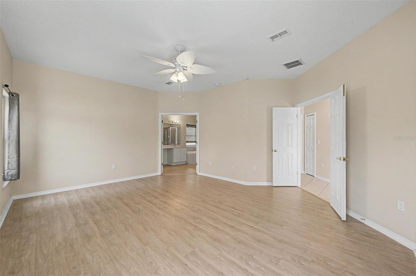 2811 Ravendale Ln Property Photo 18
