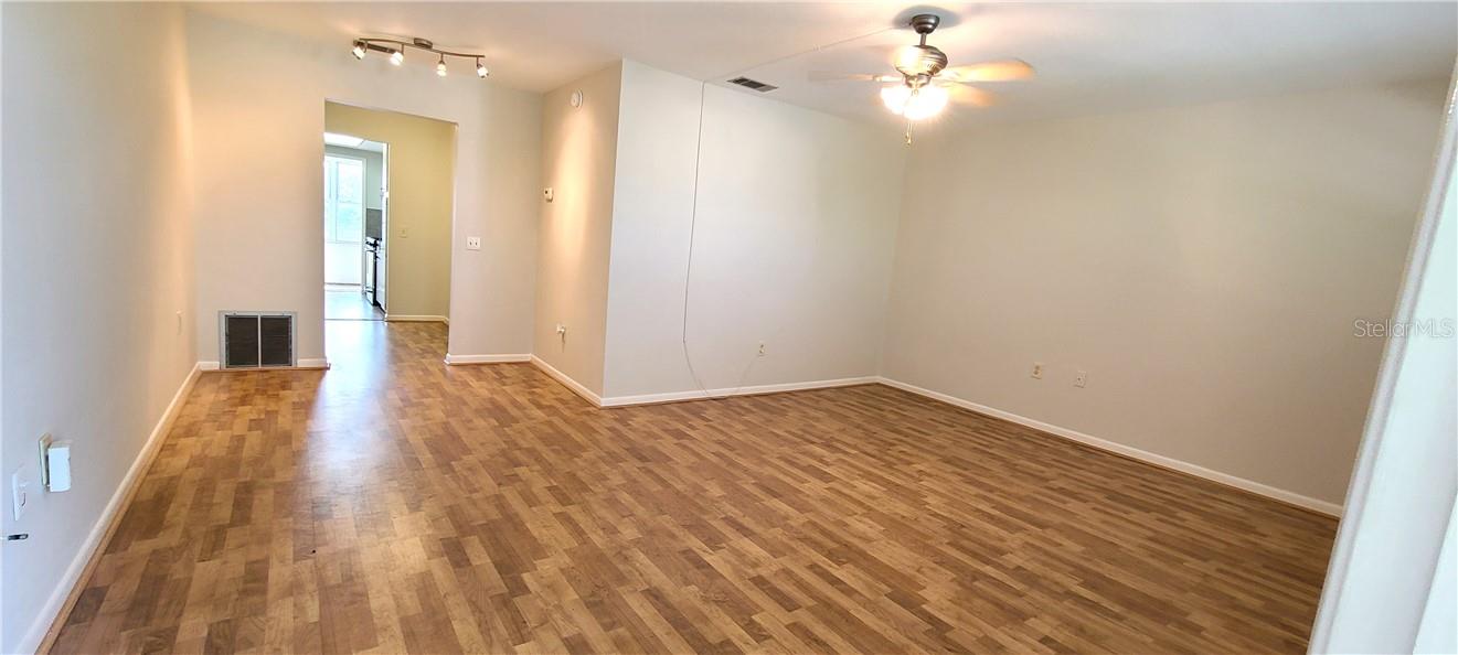 911 Washington Ave #305 Property Photo 2