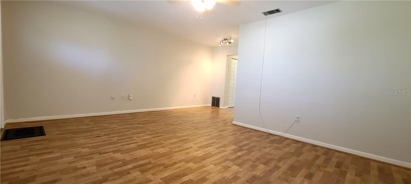 911 Washington Ave #305 Property Photo 3