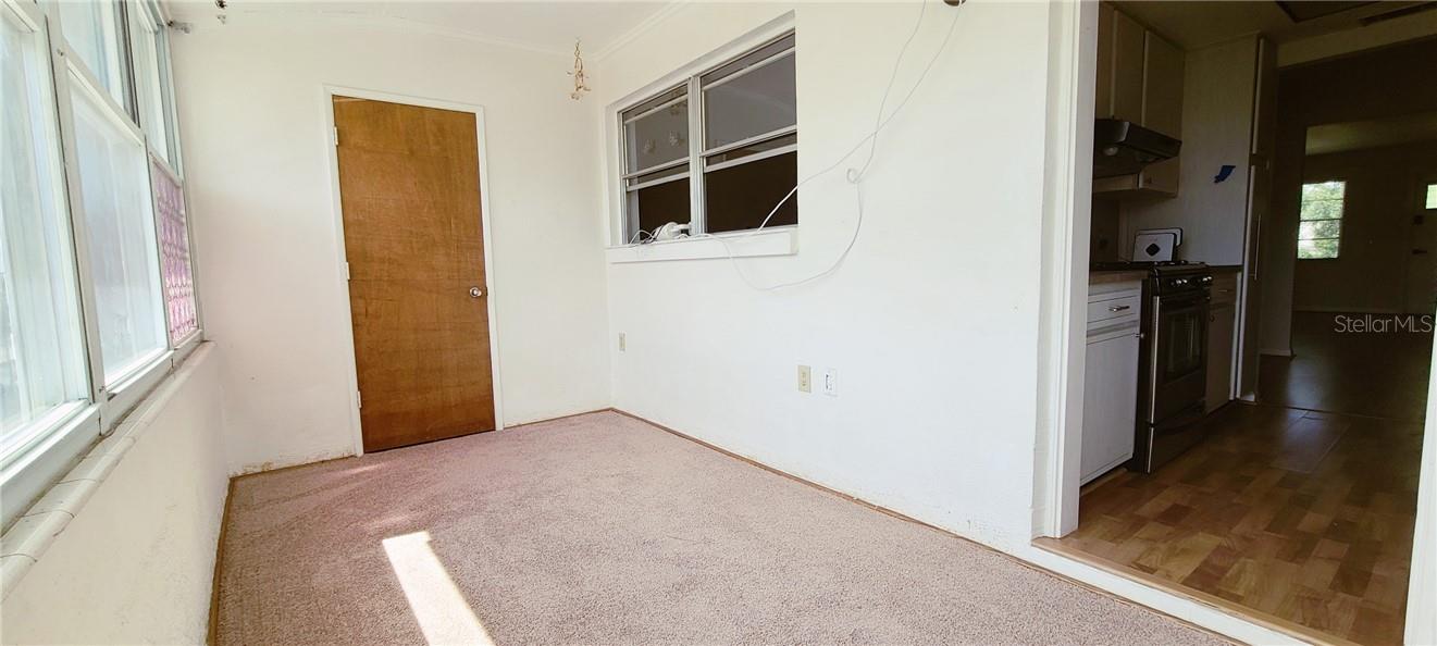 911 Washington Ave #305 Property Photo 7