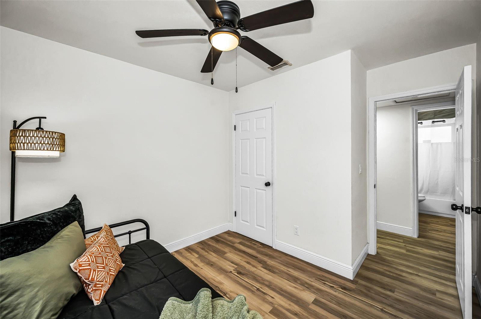1231 Little John Ln Property Photo 19