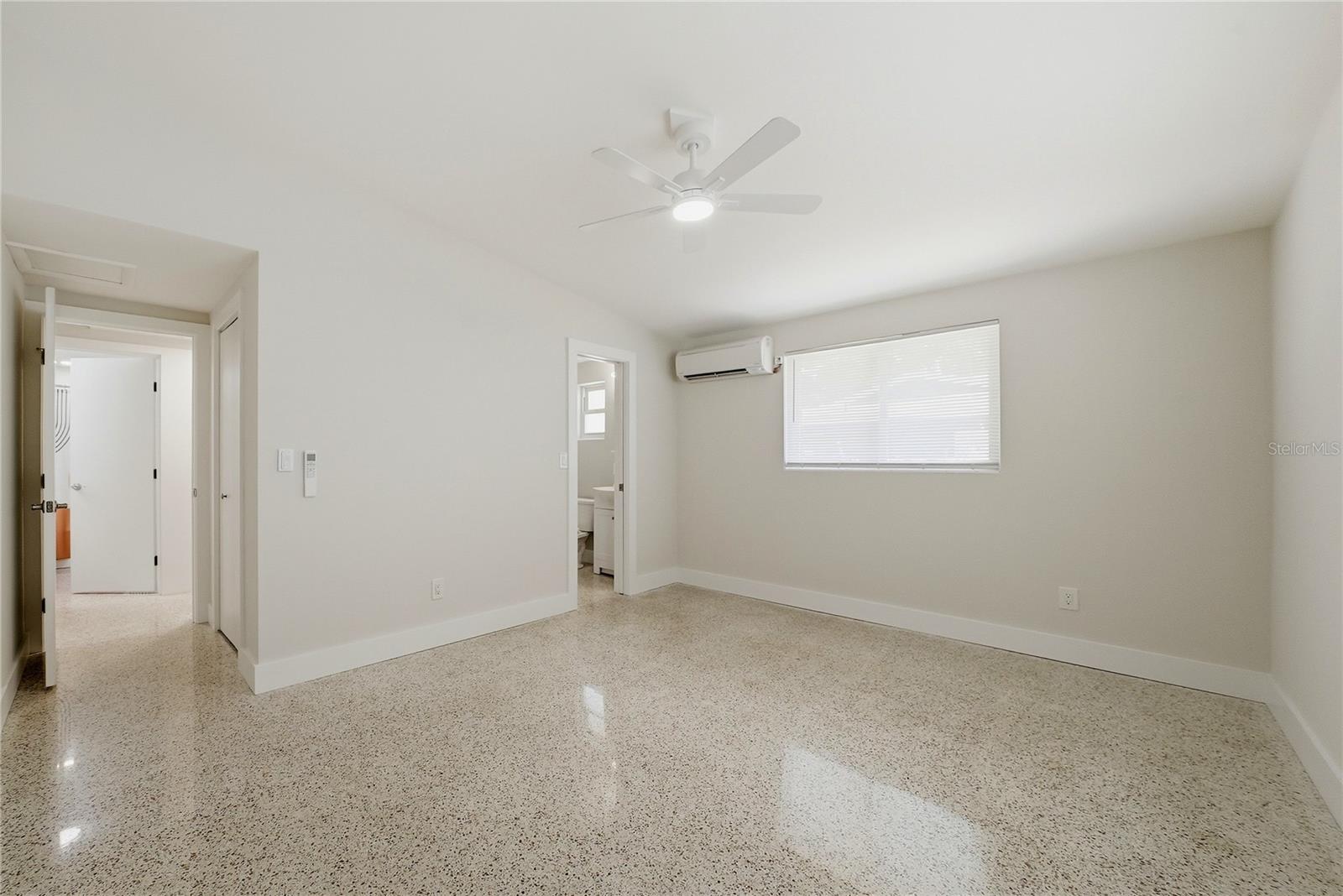 197 Overbrook Dr E Property Photo 20