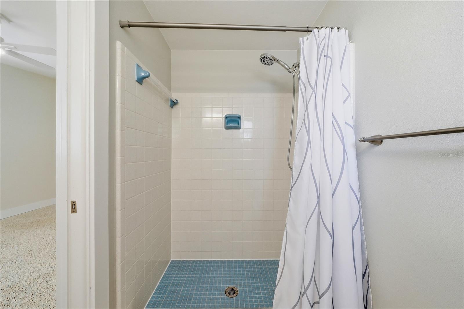 197 Overbrook Dr E Property Photo 22