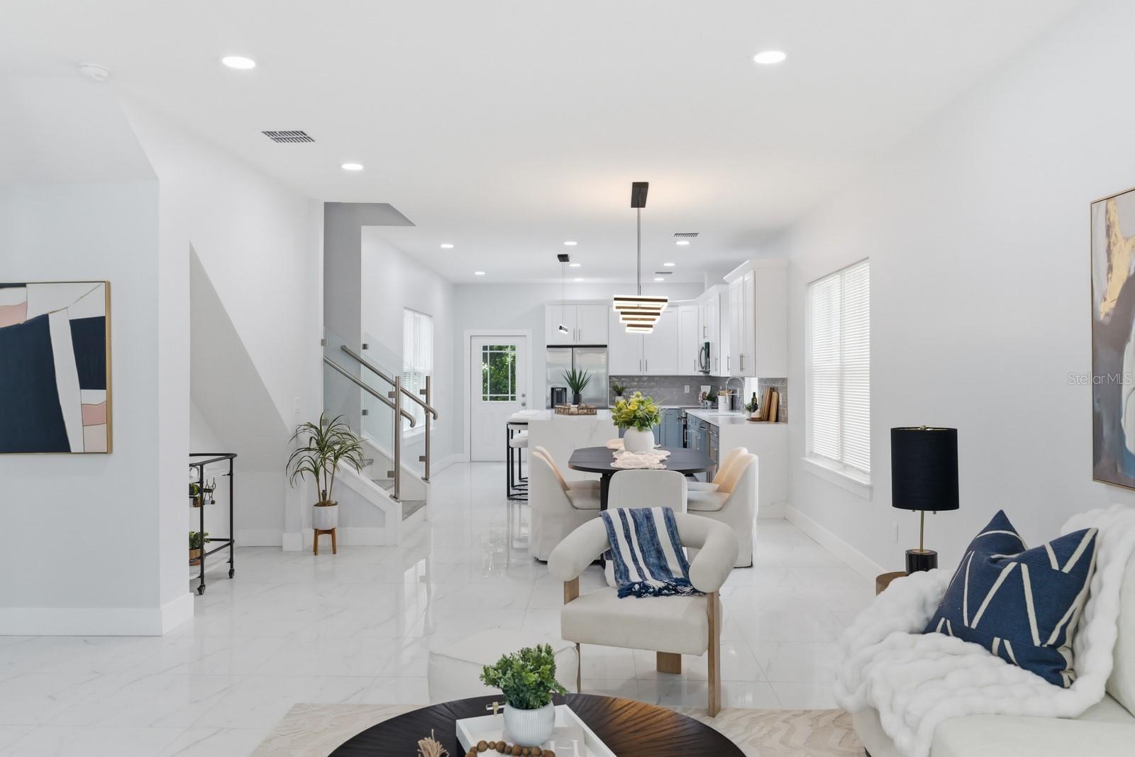 8119 N Dakota Ave Property Photo 5