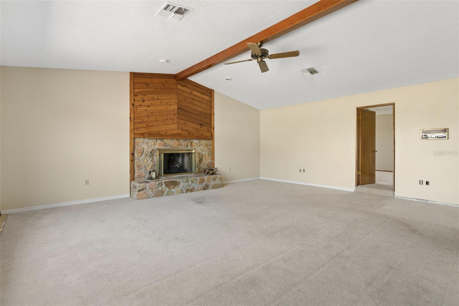10200 Sunburst Ct Property Photo 7