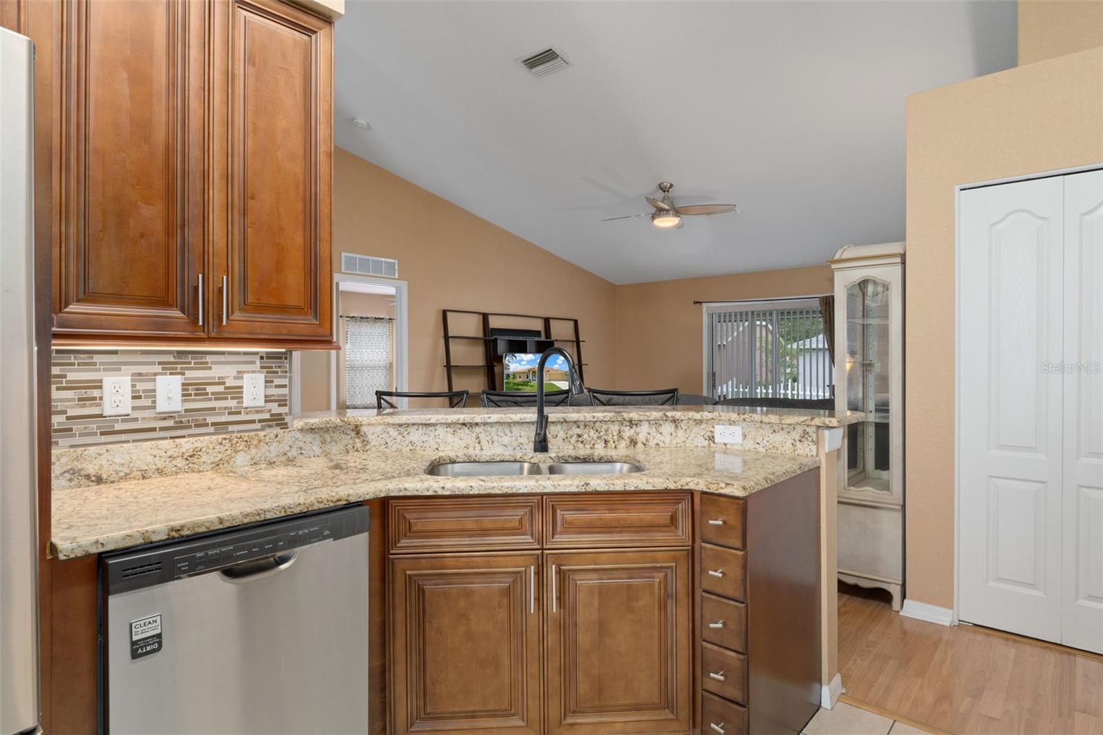15437 Deer Path Dr Property Photo 14