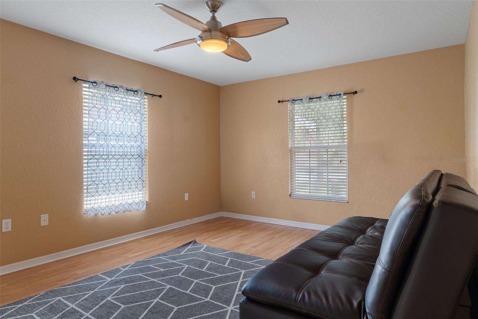 15437 Deer Path Dr Property Photo 25