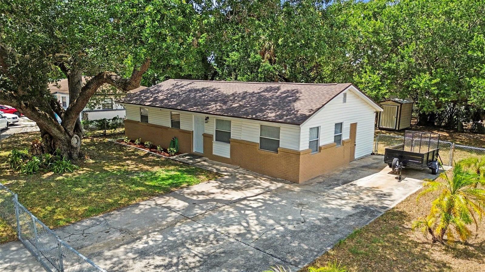 7924 Bahia Ave Property Photo 1
