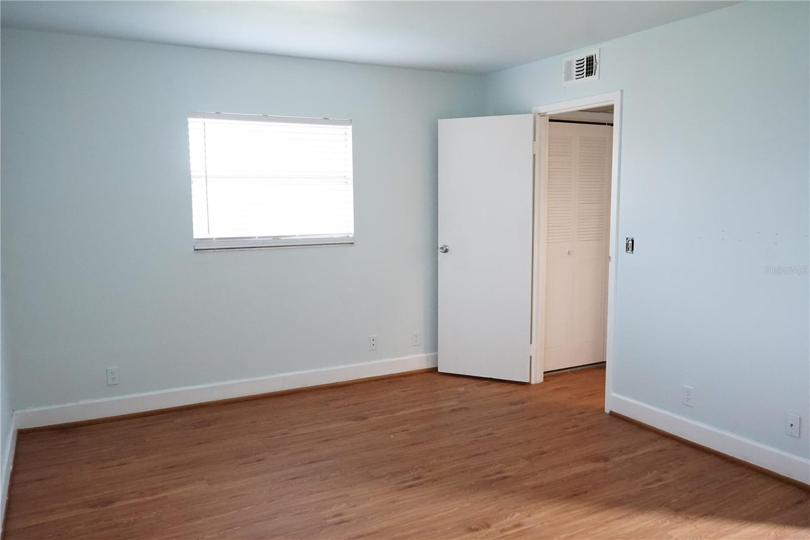 201 Bedford Trl #138 Property Photo 13