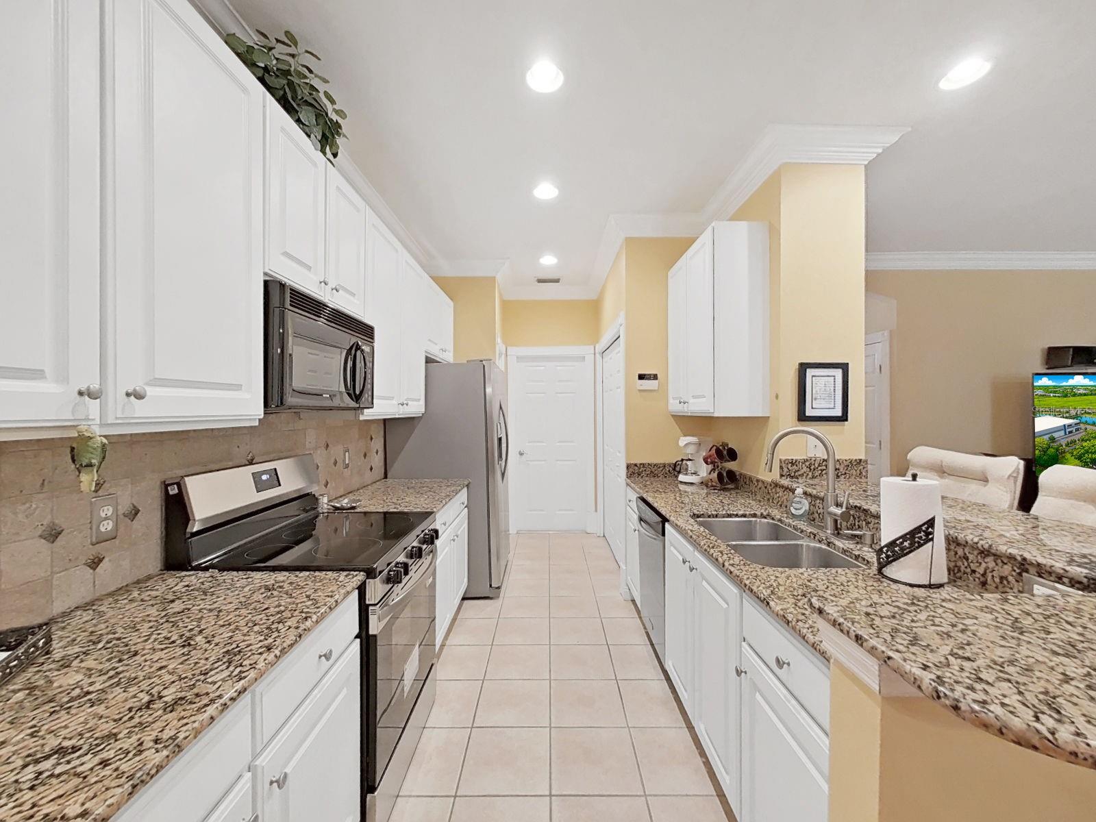 8609 Alexandra Arbor Ln Property Photo 24