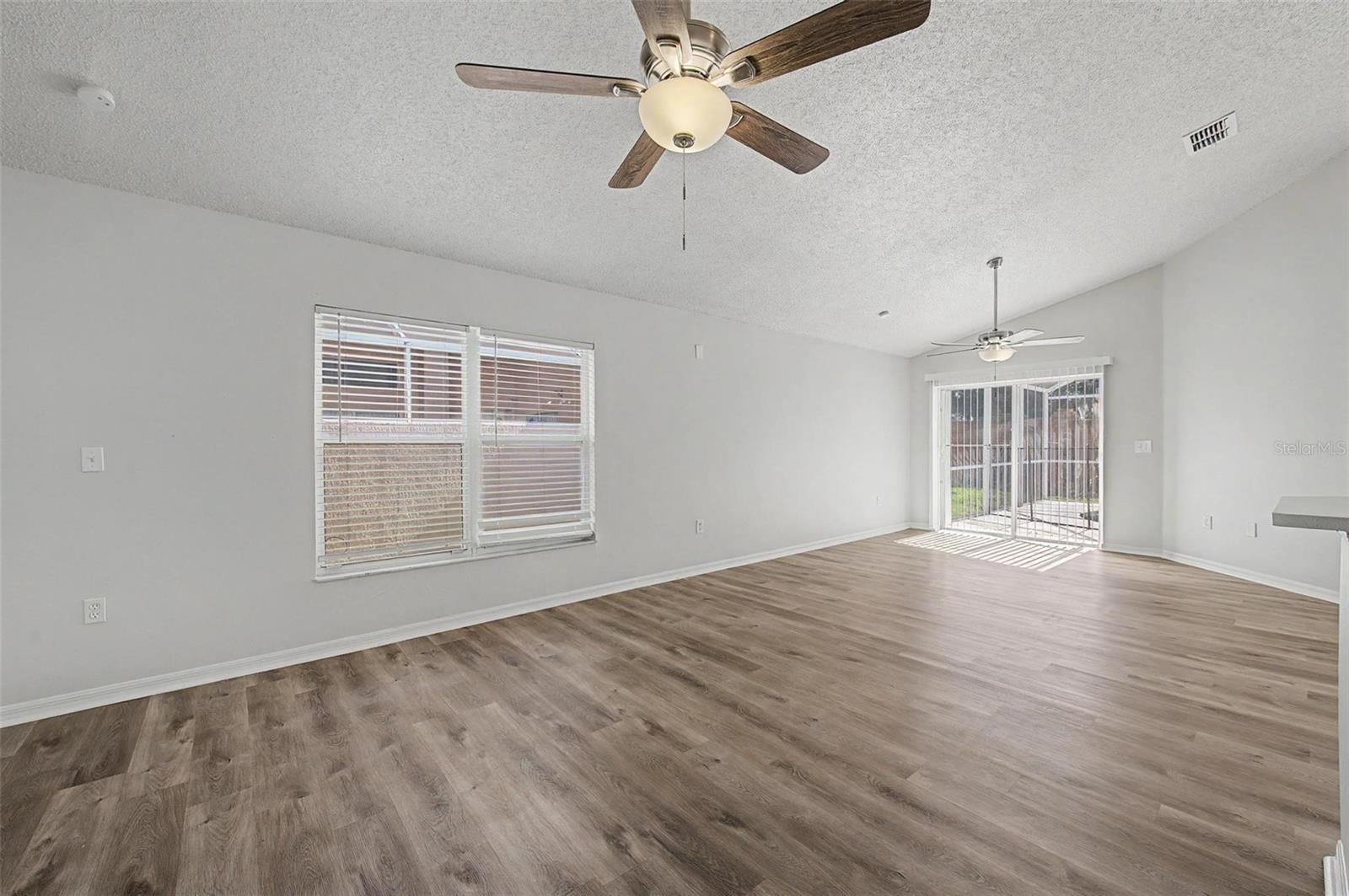 421 Holborn Loop Property Photo 10
