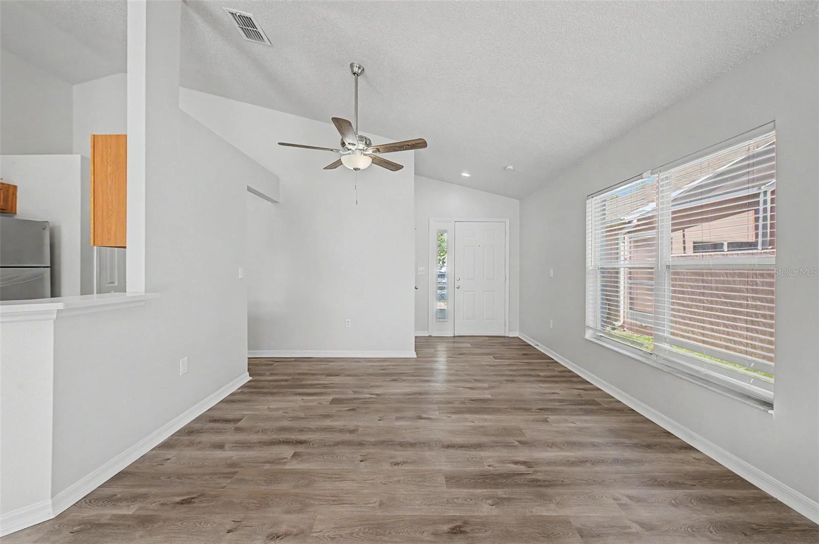 421 Holborn Loop Property Photo 11