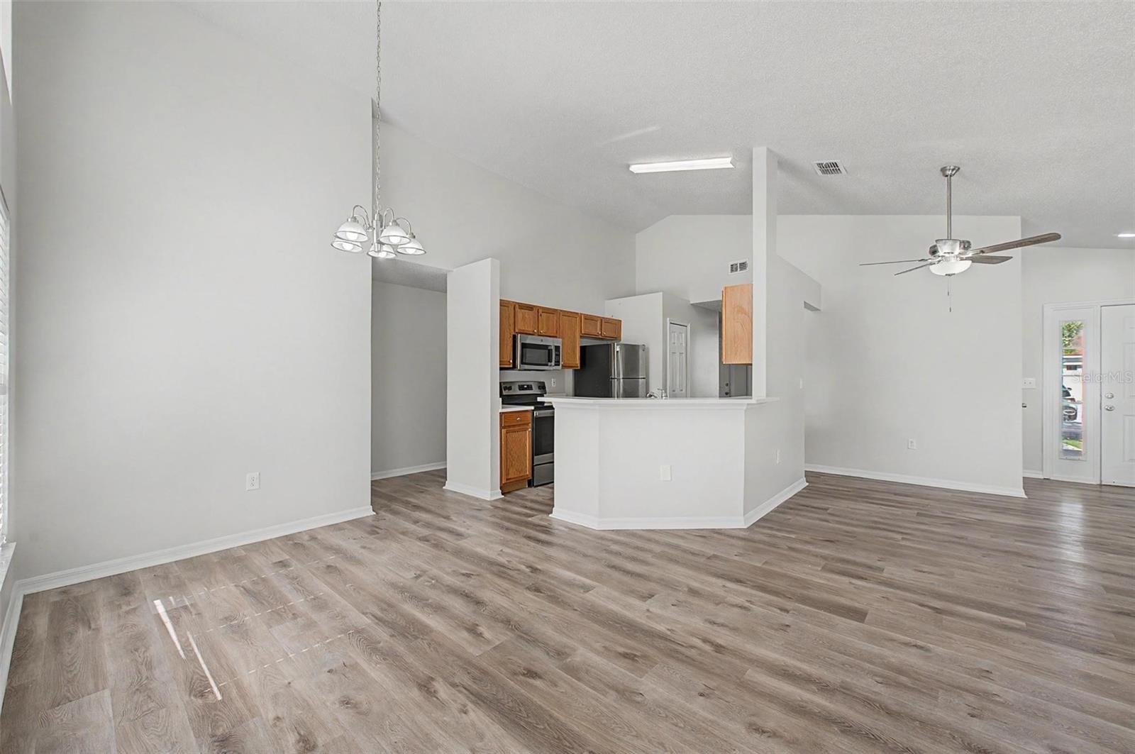 421 Holborn Loop Property Photo 12
