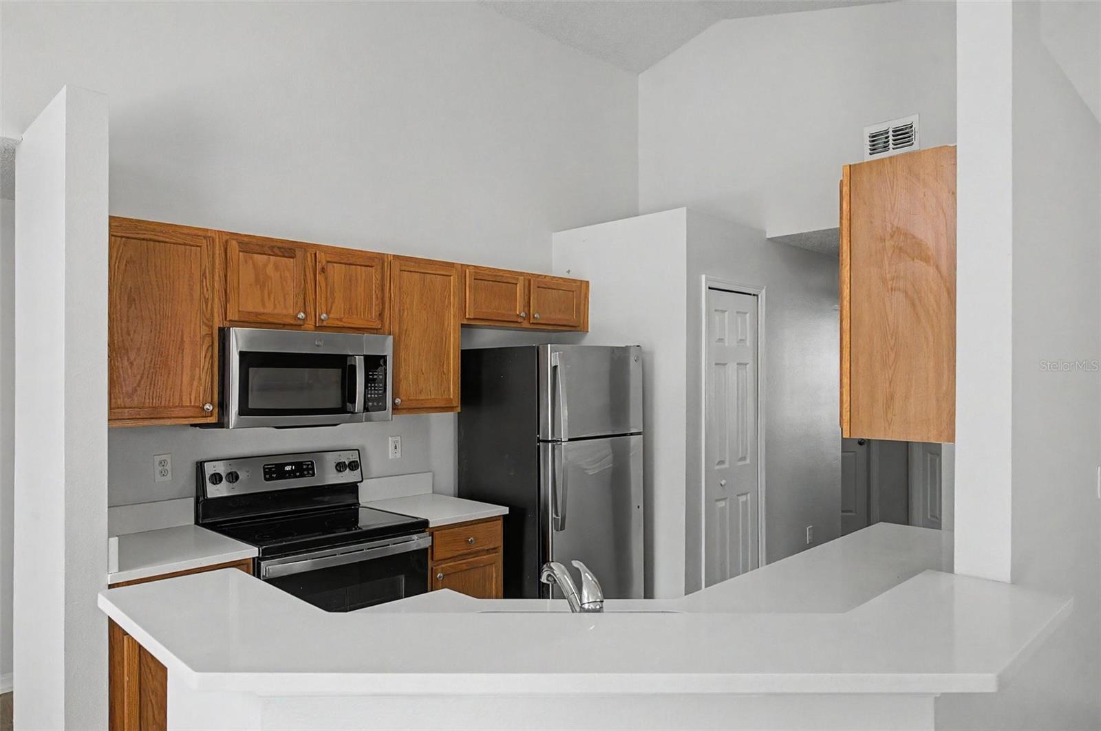 421 Holborn Loop Property Photo 15