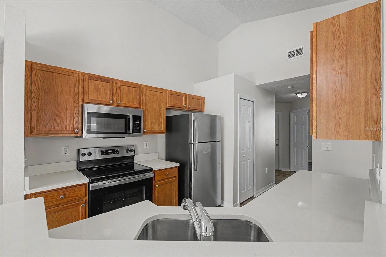 421 Holborn Loop Property Photo 17