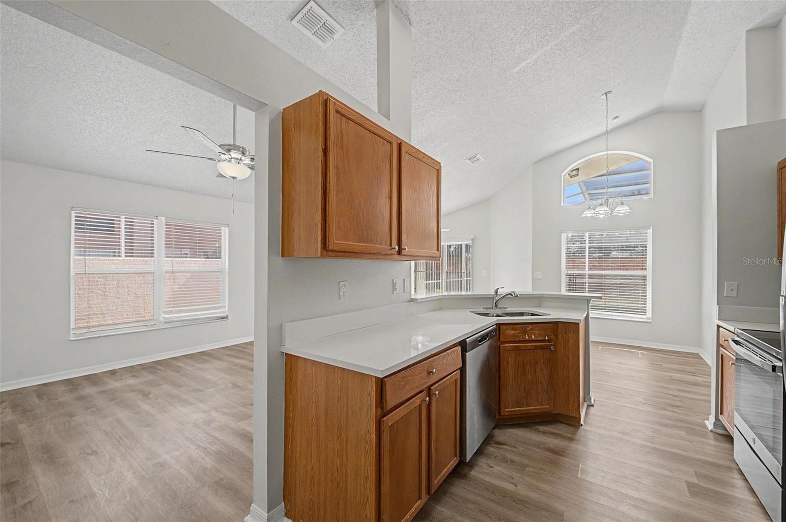 421 Holborn Loop Property Photo 20