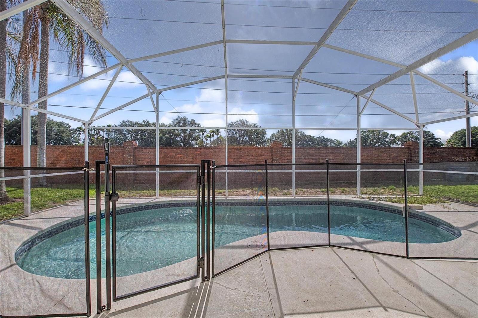 421 Holborn Loop Property Photo 32