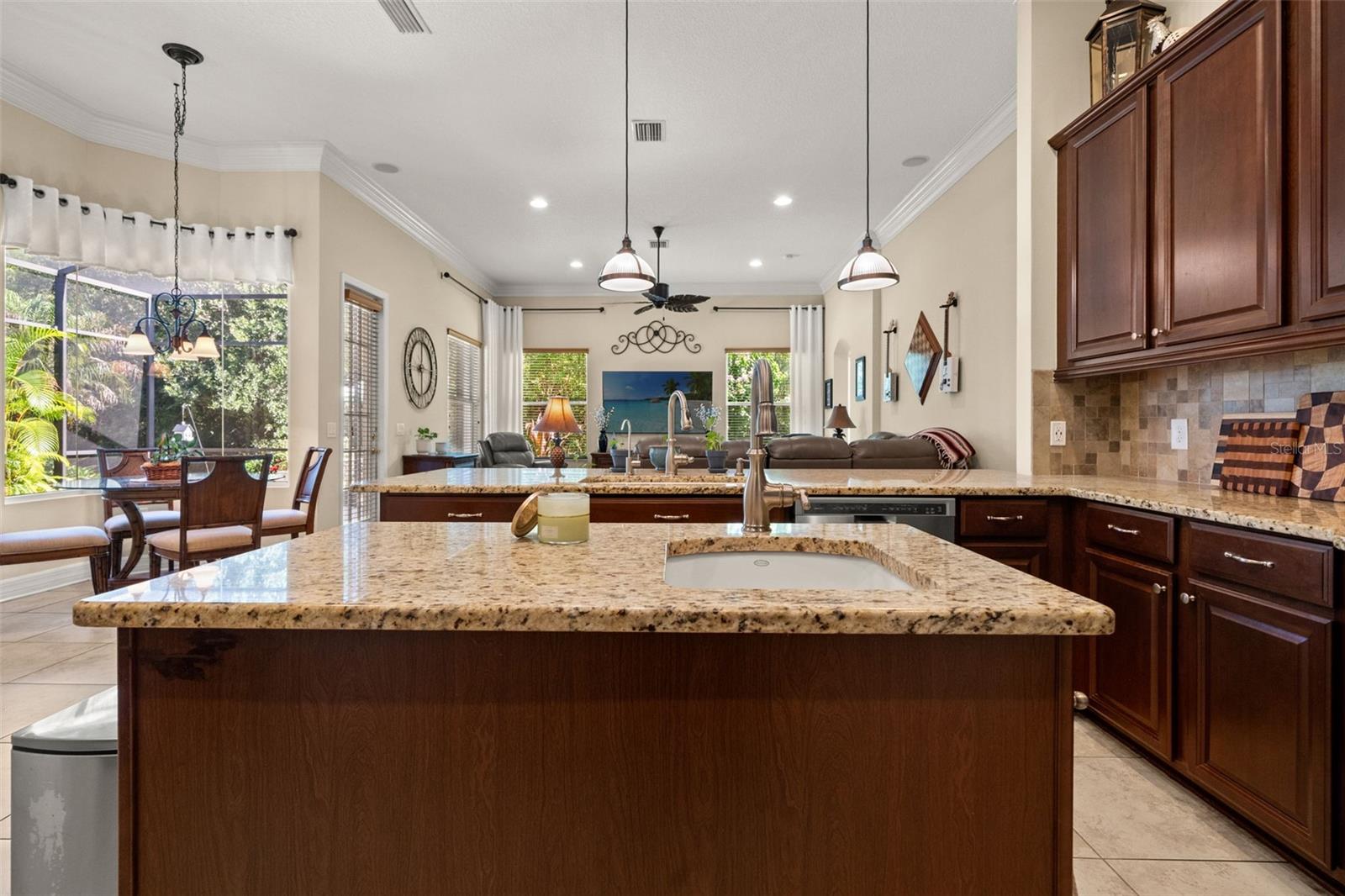 15103 Azra Dr Property Photo 22