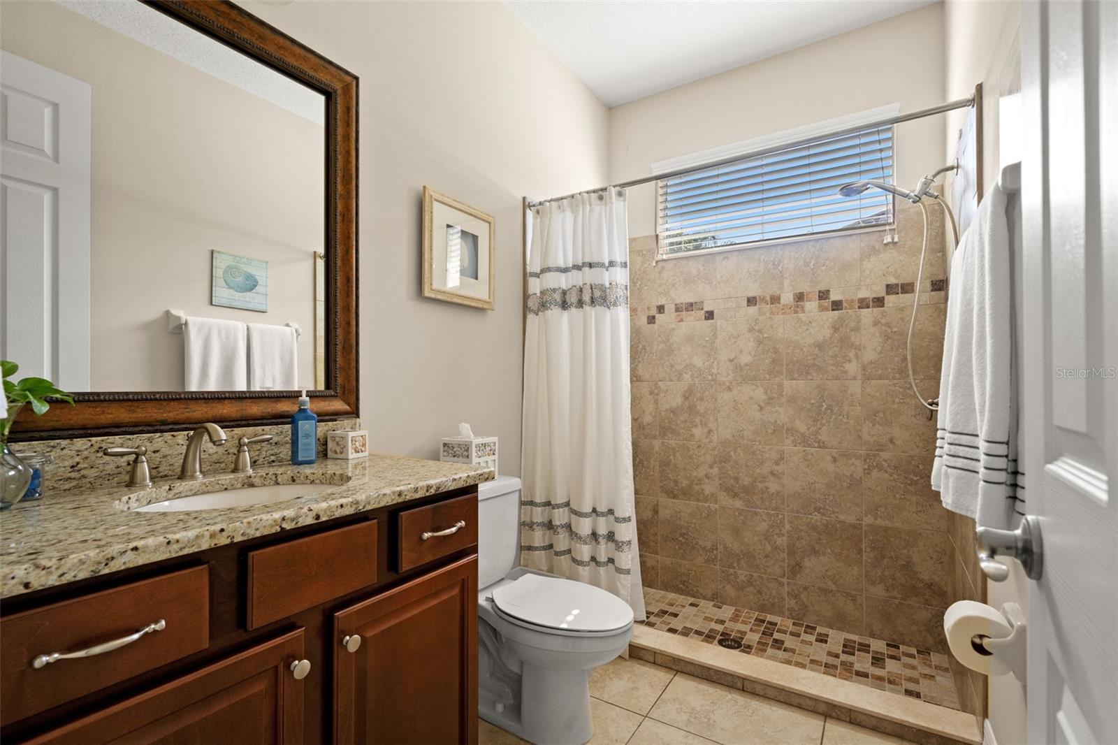 15103 Azra Dr Property Photo 44