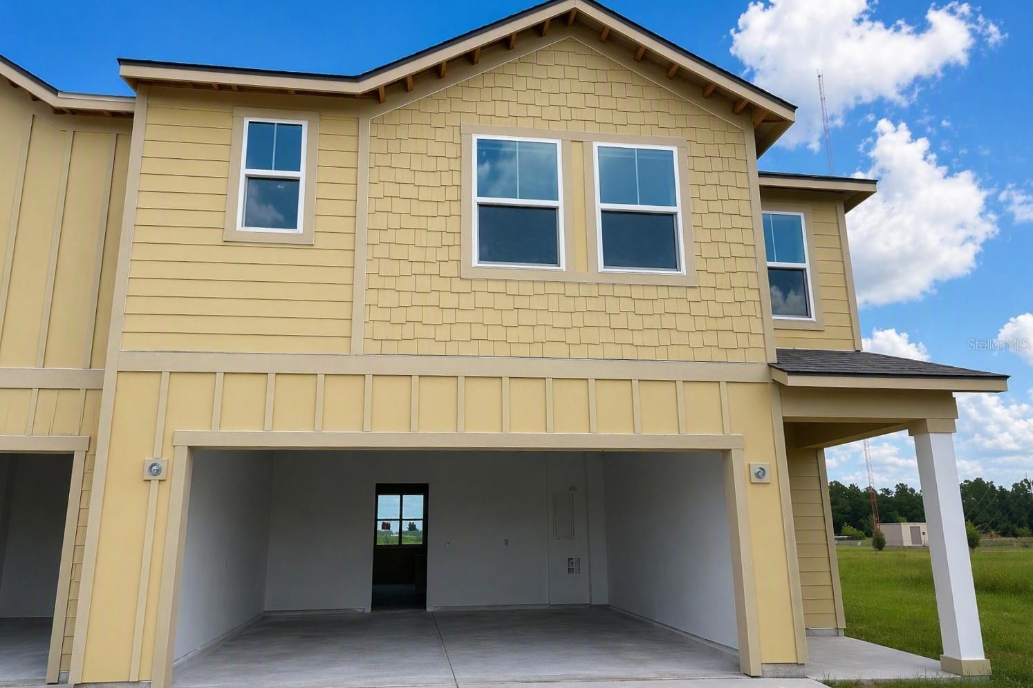 7542 Deer Valley Circle Property Photo 3
