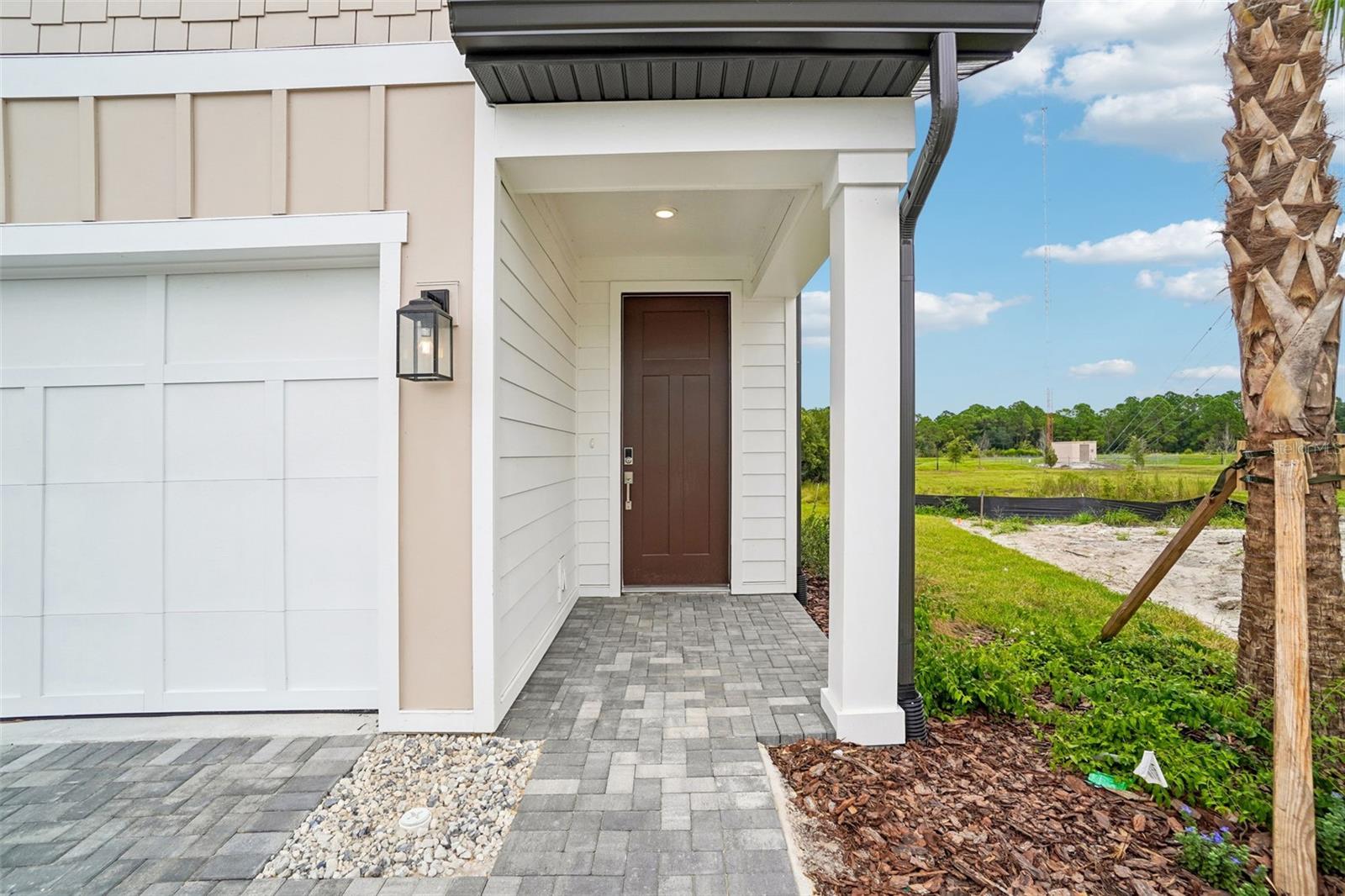 7542 Deer Valley Circle Property Photo 4