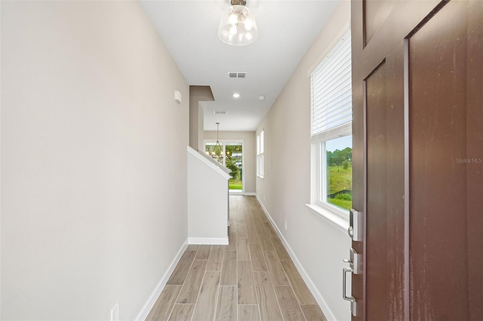 7542 Deer Valley Circle Property Photo 5