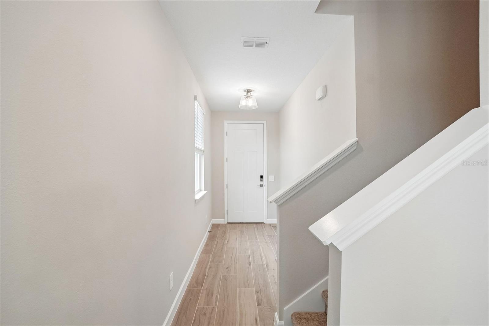 7542 Deer Valley Circle Property Photo 6